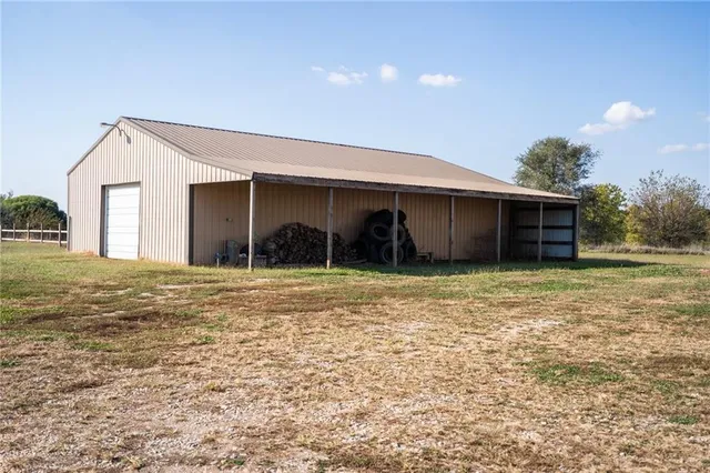 $595,000 | 4539 Neosho Road, Wellsville, KS 66092