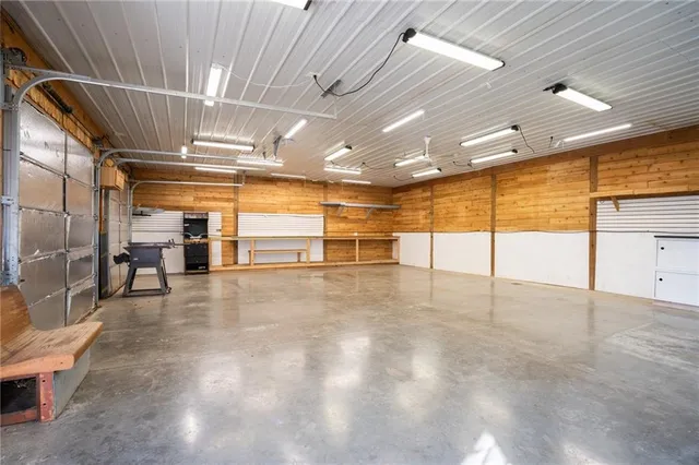 $595,000 | 4539 Neosho Road, Wellsville, KS 66092