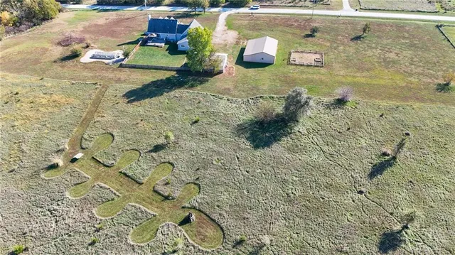 $595,000 | 4539 Neosho Road, Wellsville, KS 66092