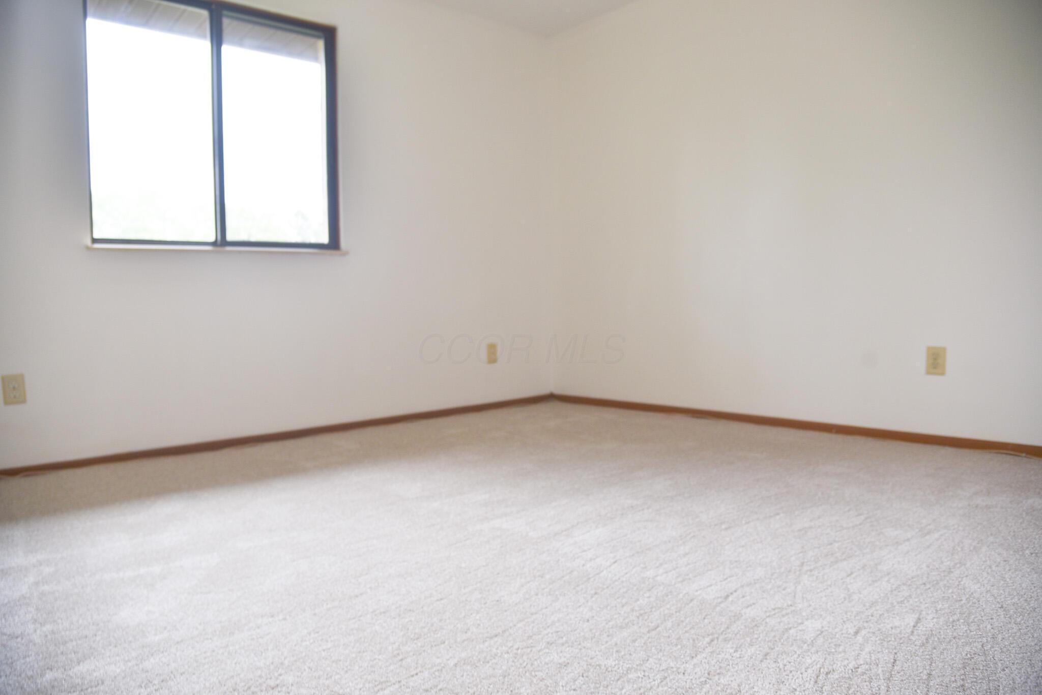 4143 Karl Road, Unit 314 Columbus, OH 43224 - Photo 17 of 28 Primary Bedroom