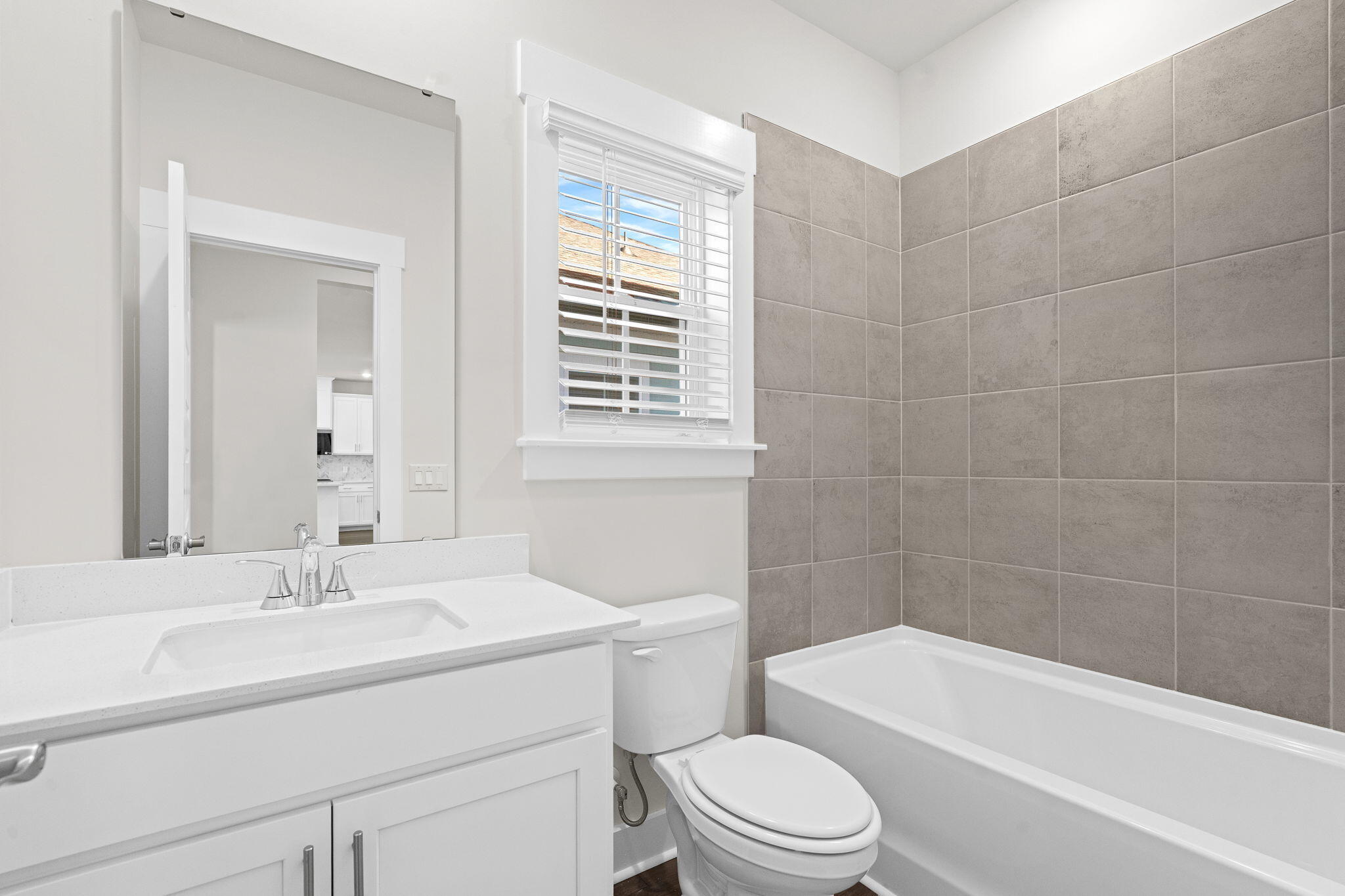 356 Calm Water Way Summerville, SC 29486 - Photo 25 of 79 Guest En-suite