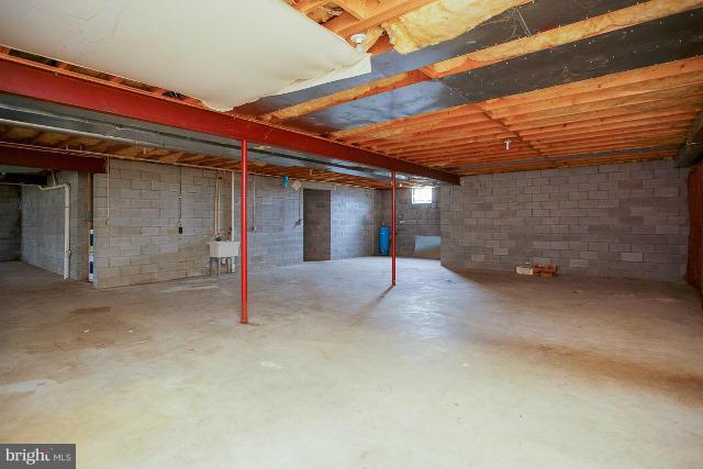 9003 Dogwood Road Baltimore, MD 21244 - Photo 3 of 25 Interior (General)
