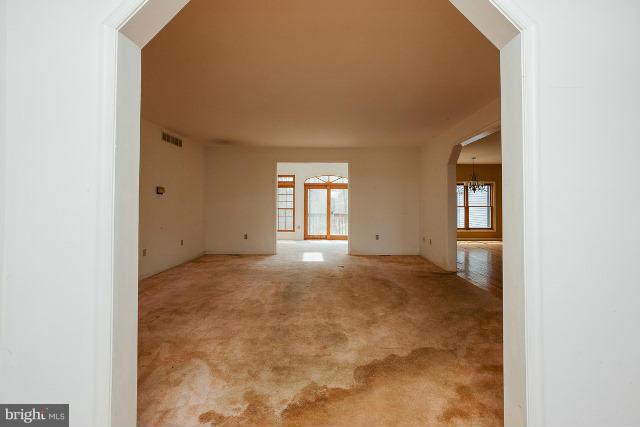9003 Dogwood Road Baltimore, MD 21244 - Photo 6 of 25 Interior (General)