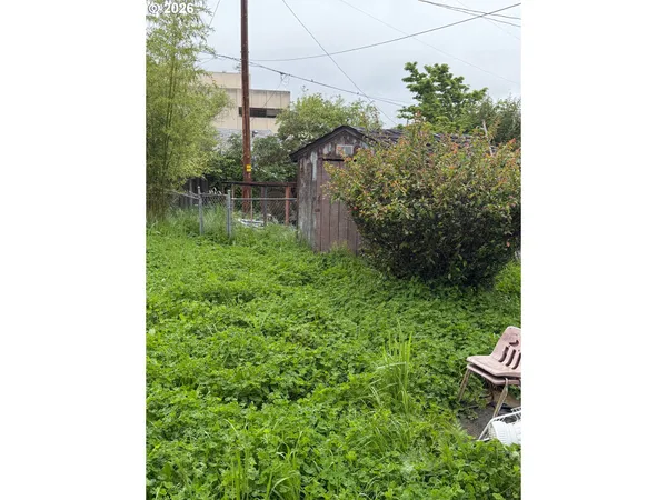 $125,000 | 332 Southeast Pitzer Street, Roseburg, OR 97470
