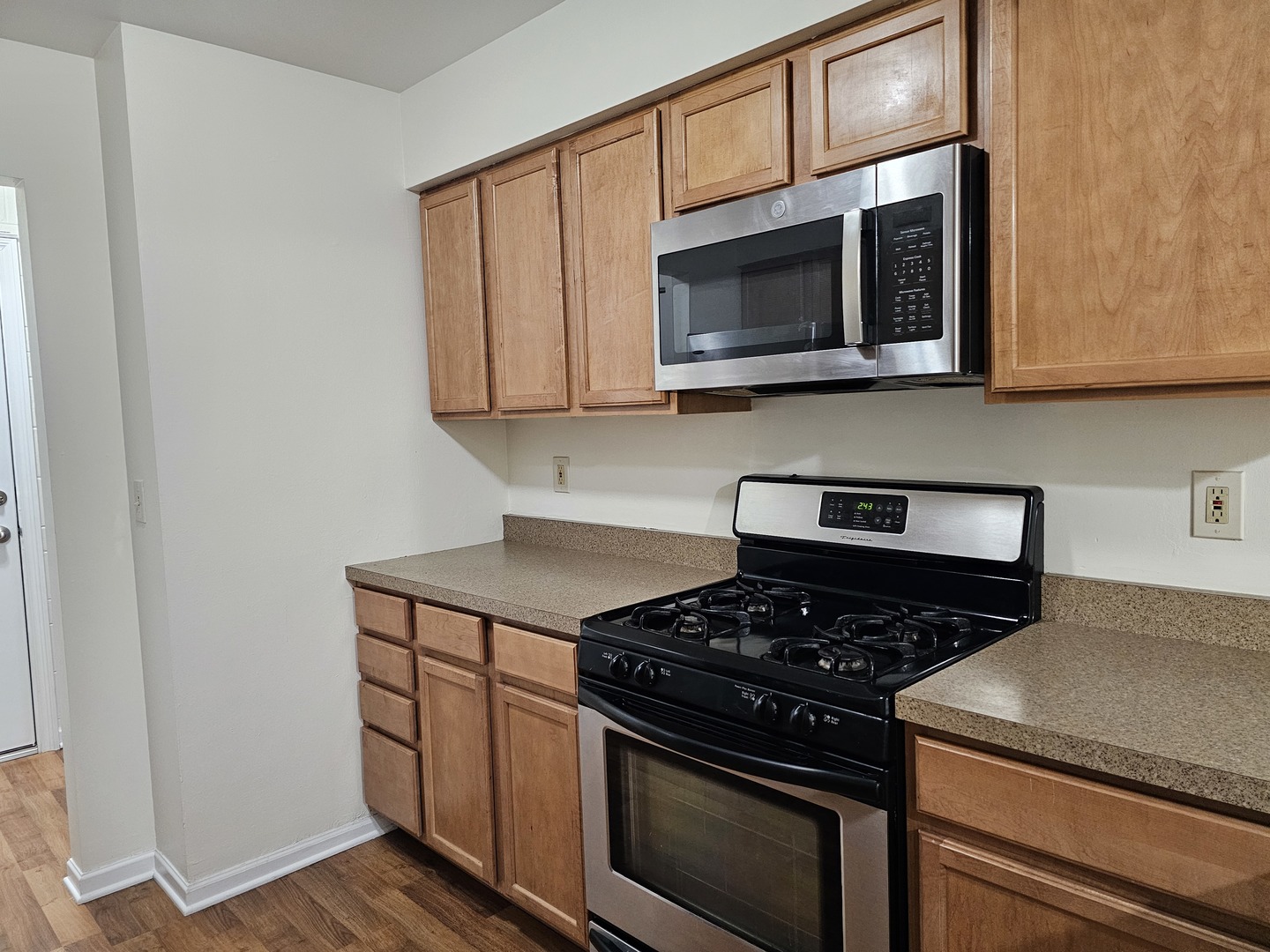 833 Village Quarter Road, Unit G7 West Dundee, IL 60118 - Photo 12 of 29