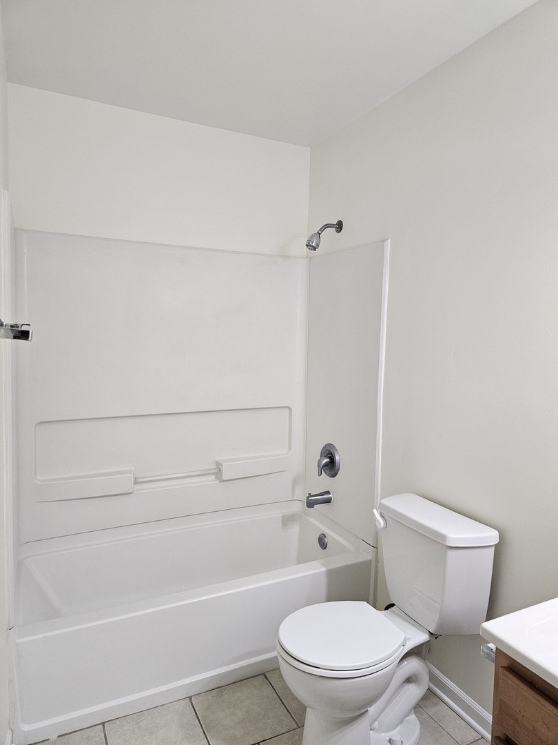 833 Village Quarter Road, Unit G7 West Dundee, IL 60118 - Photo 18 of 29