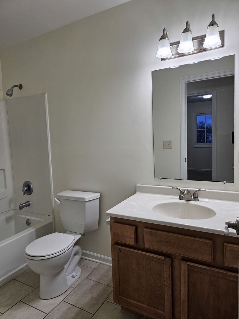 833 Village Quarter Road, Unit G7 West Dundee, IL 60118 - Photo 19 of 29