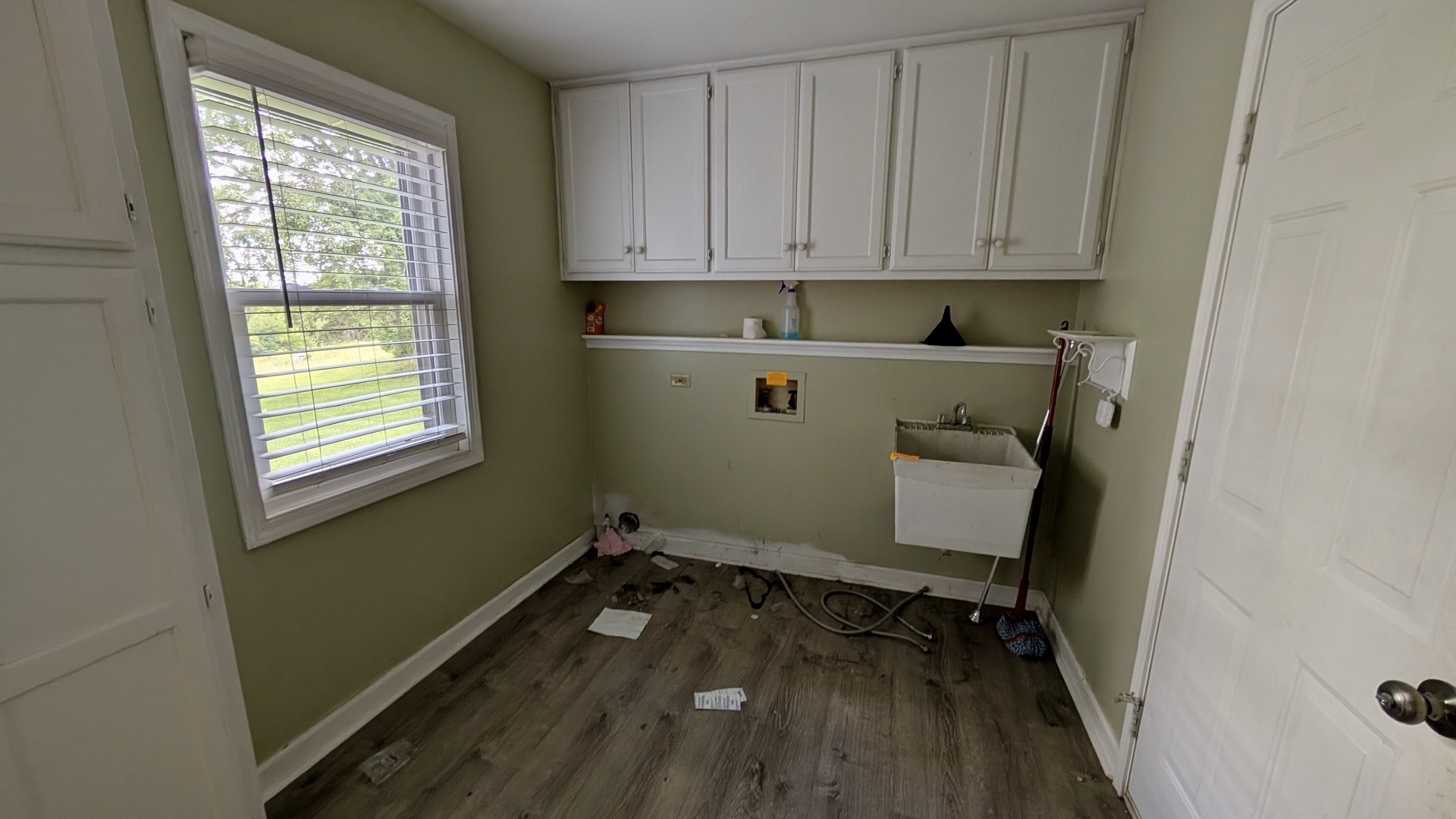 11617 Hawthorne Way Huntley, IL 60142 - Photo 2 of 50 a room with wooden floor and window
