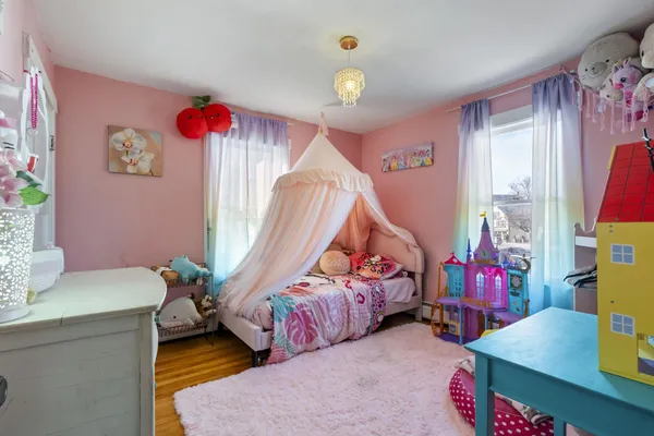 $265,000 | 11 Barrows Street, Paris, ME 04281