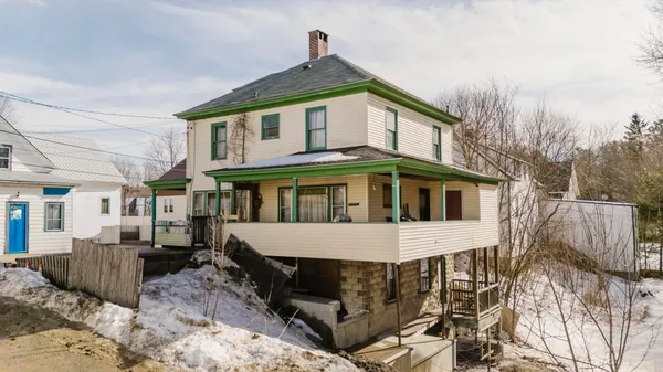 $265,000 | 11 Barrows Street, Paris, ME 04281