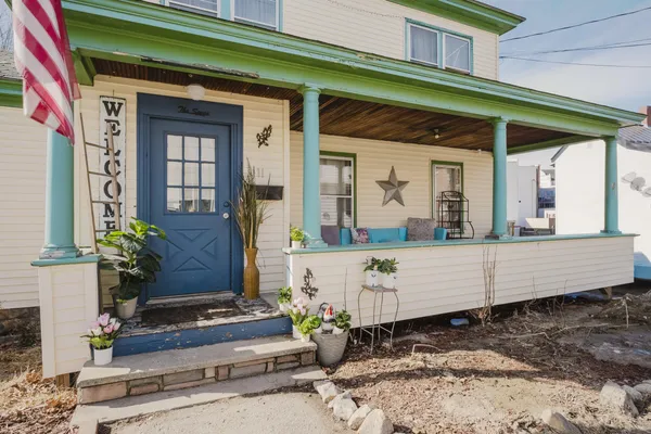 $265,000 | 11 Barrows Street, Paris, ME 04281