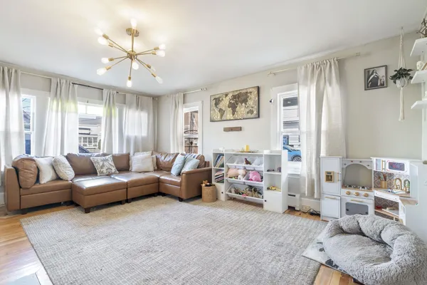 $265,000 | 11 Barrows Street, Paris, ME 04281
