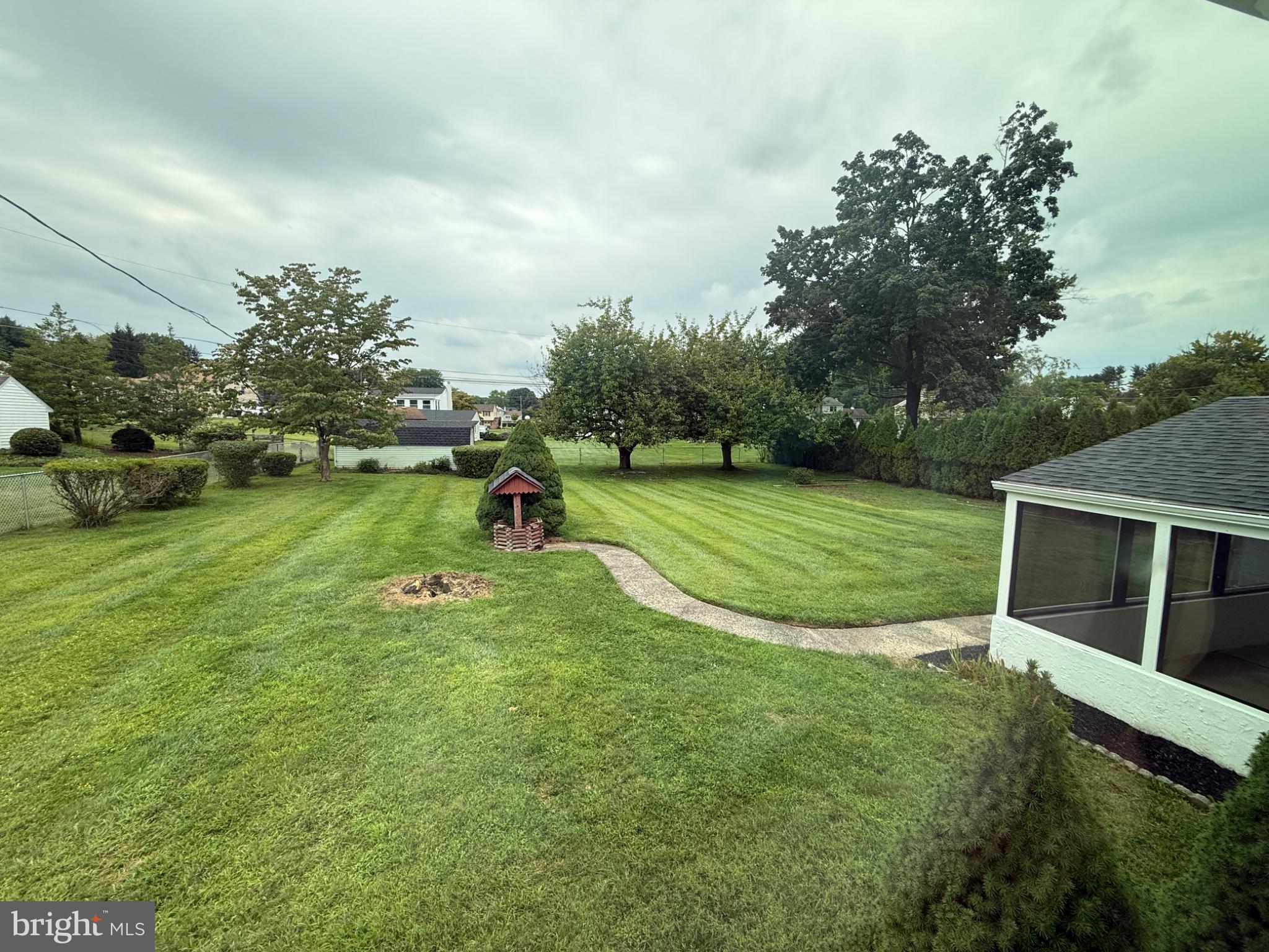 698 Beverly Road Southampton, PA 18966 - Photo 26 of 28 View of backyard from upstairs