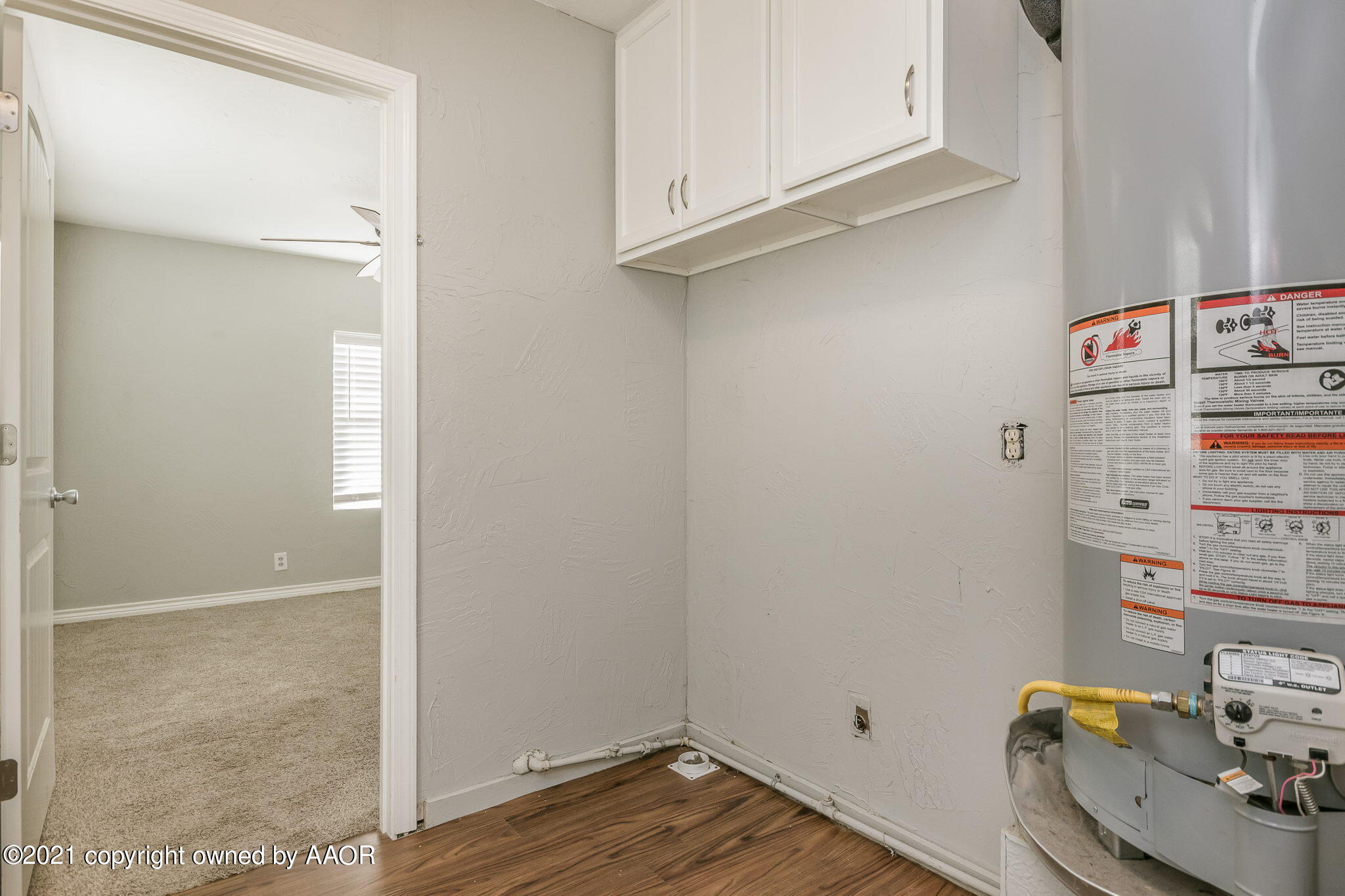3611 South Monroe Street Amarillo, TX 79110 - Photo 8 of 19 Utility Room