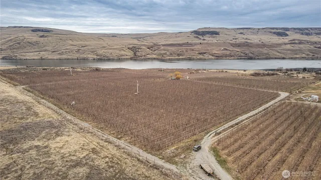 $990,000 | 0 Jack Wells Road, Bridgeport, WA 98813