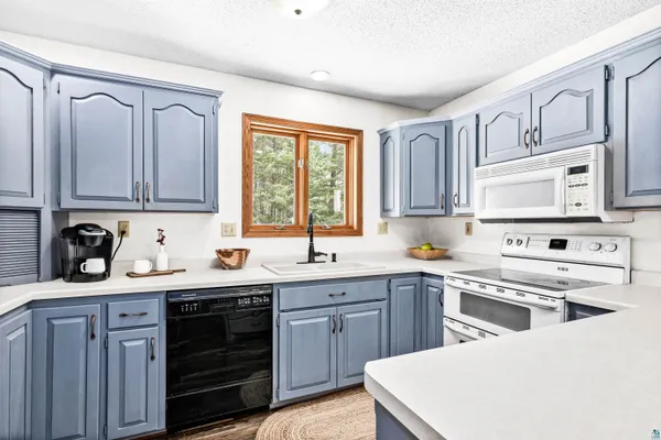 $499,900 | 114 Pine Ridge Road, Esko, MN 55733