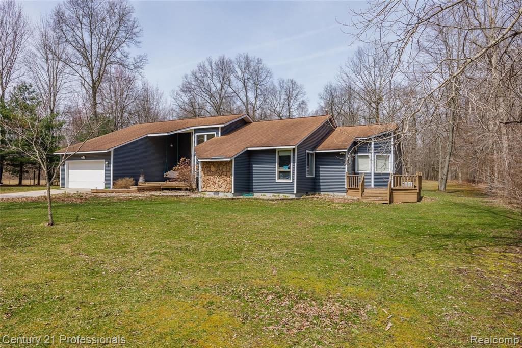 40760 Harris Road Belleville, MI 48111 - Photo 3 of 41