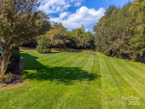 a view of an outdoor space and a yard