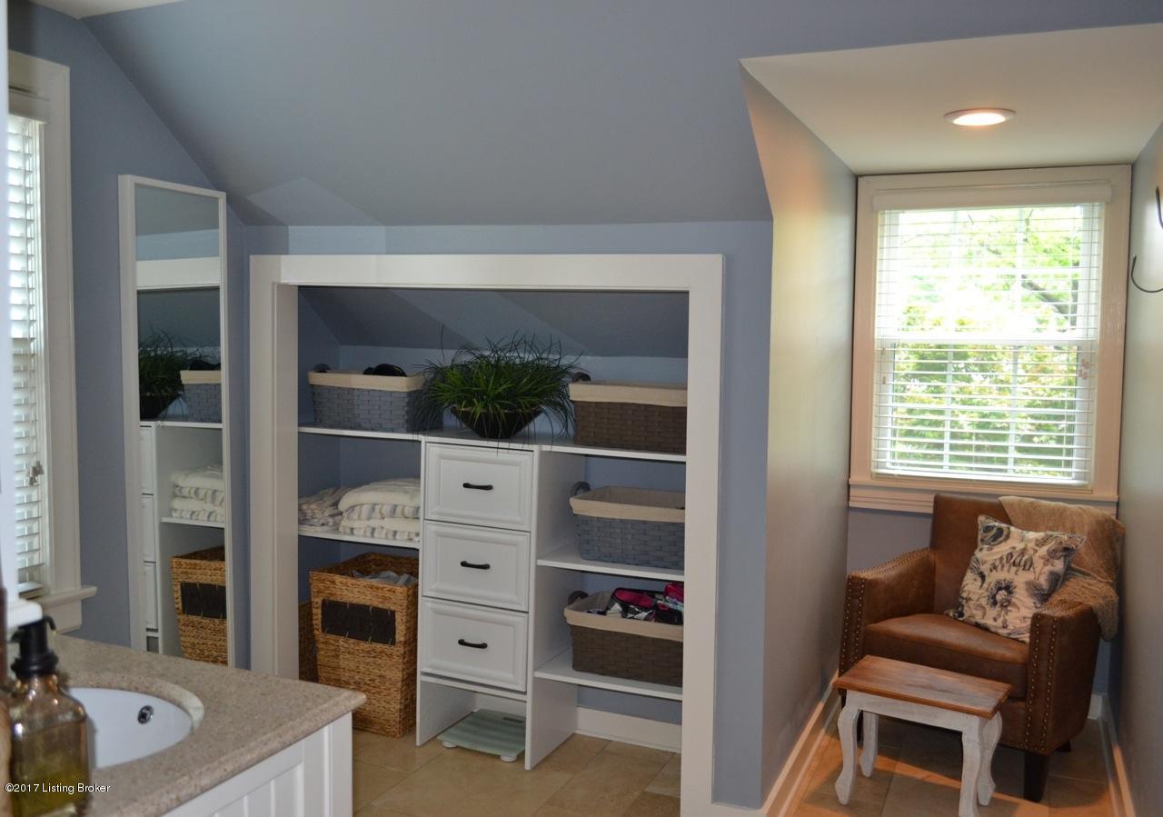 204 Ring Road Louisville, KY 40207 - Photo 25 of 50 aring48