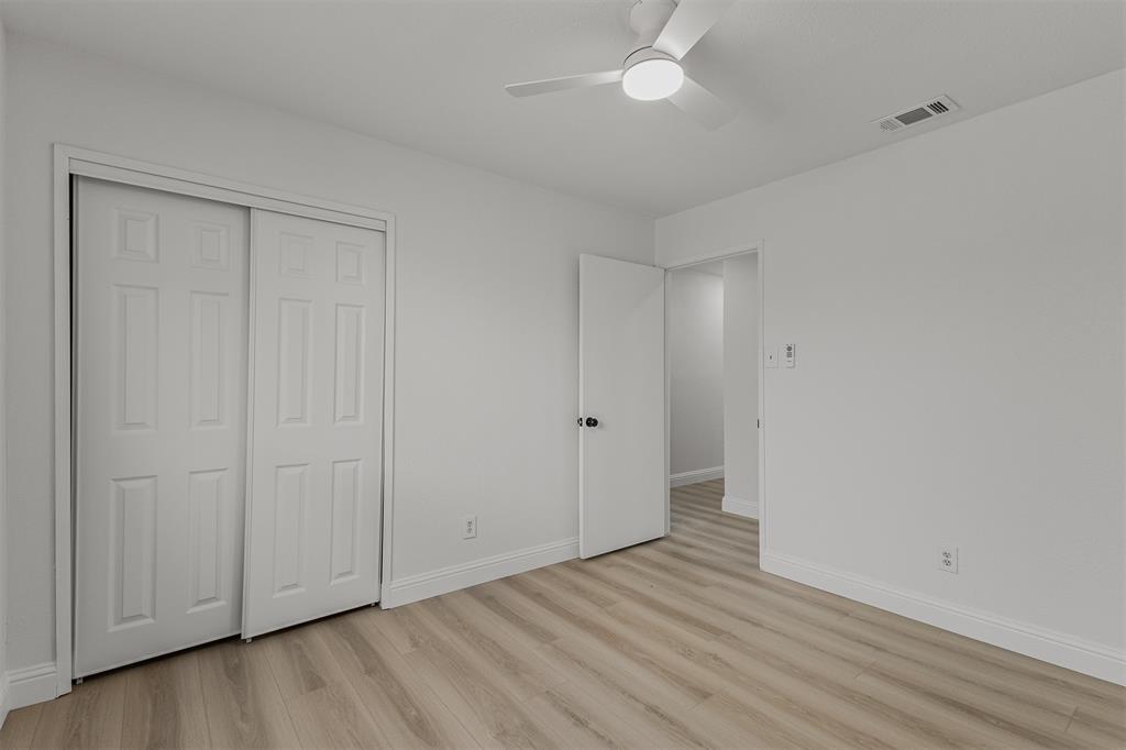 1926 Rambling Ridge Lane Carrollton, TX 75007 - Photo 18 of 27 Gallery Image 18