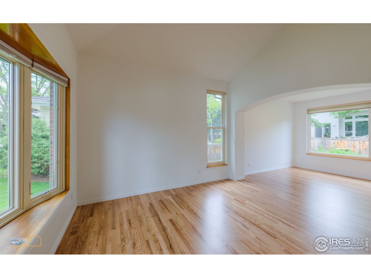 5933 Wellington Road Boulder, CO 80301 - Photo 39 of 39 a view of an empty room and window