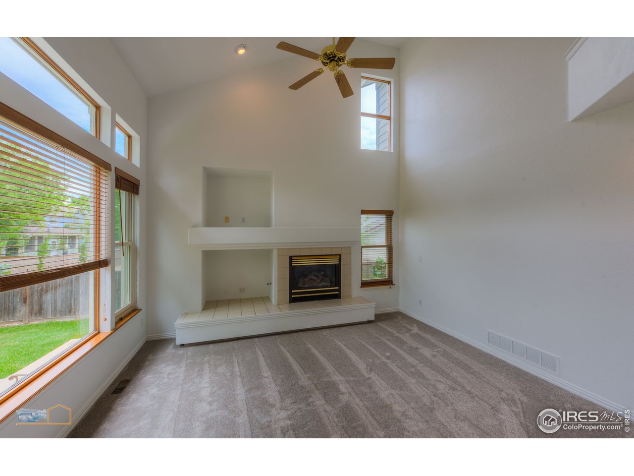 5933 Wellington Road Boulder, CO 80301 - Photo 7 of 39 a view of an empty room and window