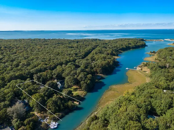 $65,000 | 19 Isle Of Wight Road, East Hampton, NY 11937