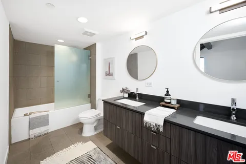 $1,995,000 | 748 Brooks Avenue, Venice, CA 90291