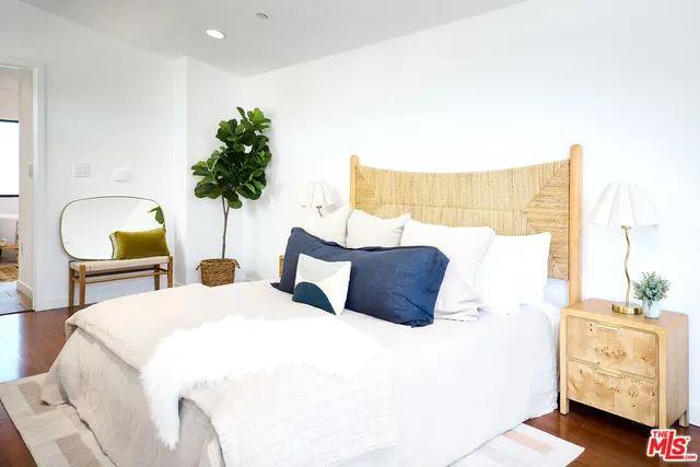 $1,995,000 | 748 Brooks Avenue, Venice, CA 90291