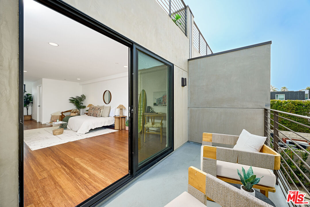 748 Brooks Avenue Venice, CA 90291 - Photo 26 of 38