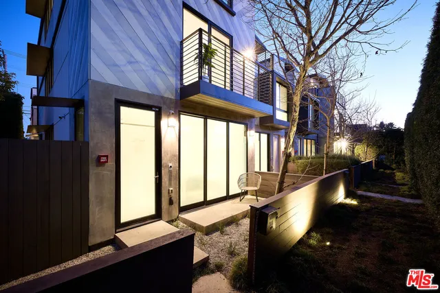 $1,995,000 | 748 Brooks Avenue, Venice, CA 90291