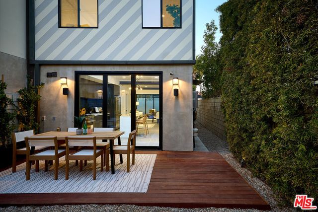 $1,995,000 | 748 Brooks Avenue, Venice, CA 90291
