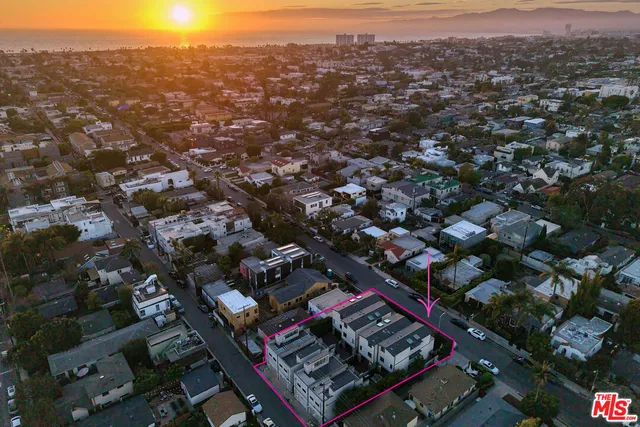 $1,995,000 | 748 Brooks Avenue, Venice, CA 90291