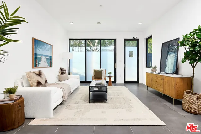 $1,995,000 | 748 Brooks Avenue, Venice, CA 90291