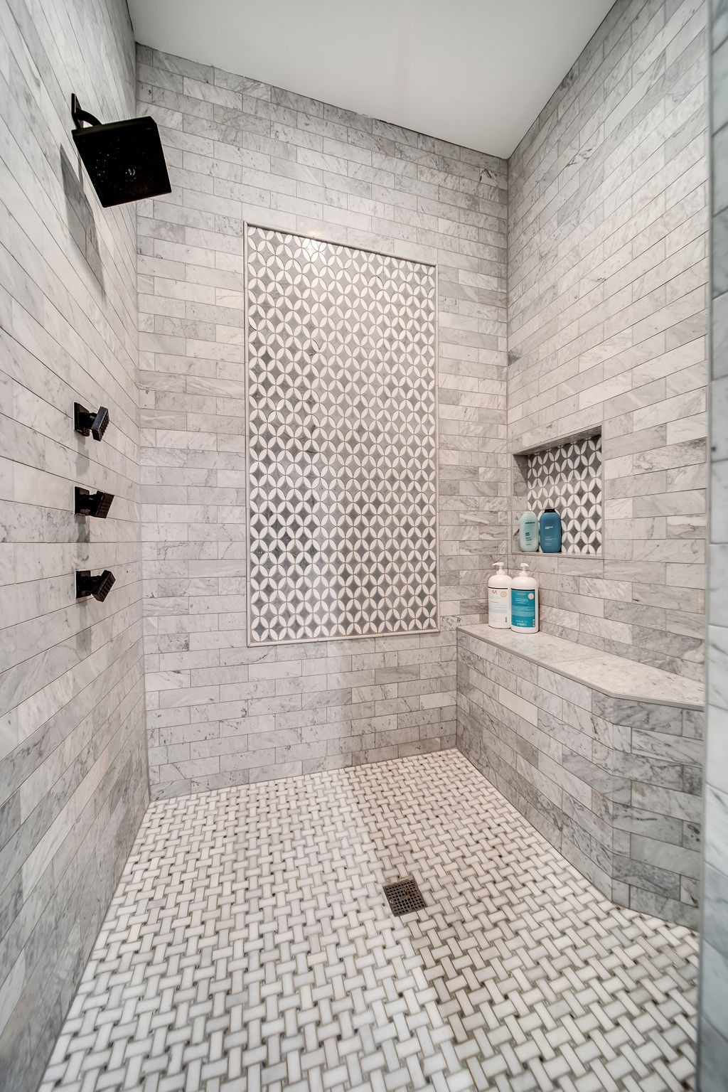 108 Alpine Court Franklin, TN 37069 - Photo 25 of 42 a bathroom with a shower