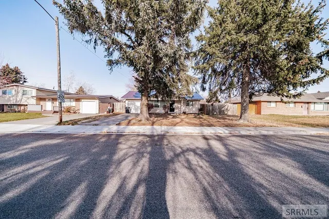 $311,000 | 1810 Brentwood Drive, Idaho Falls, ID 83402