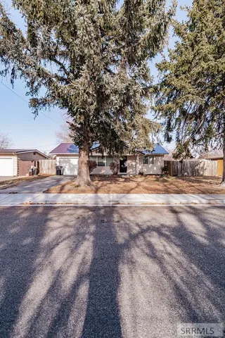 $311,000 | 1810 Brentwood Drive, Idaho Falls, ID 83402