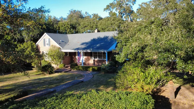 $10,000 | 14 Country Club Drive, Charleston, SC 29412