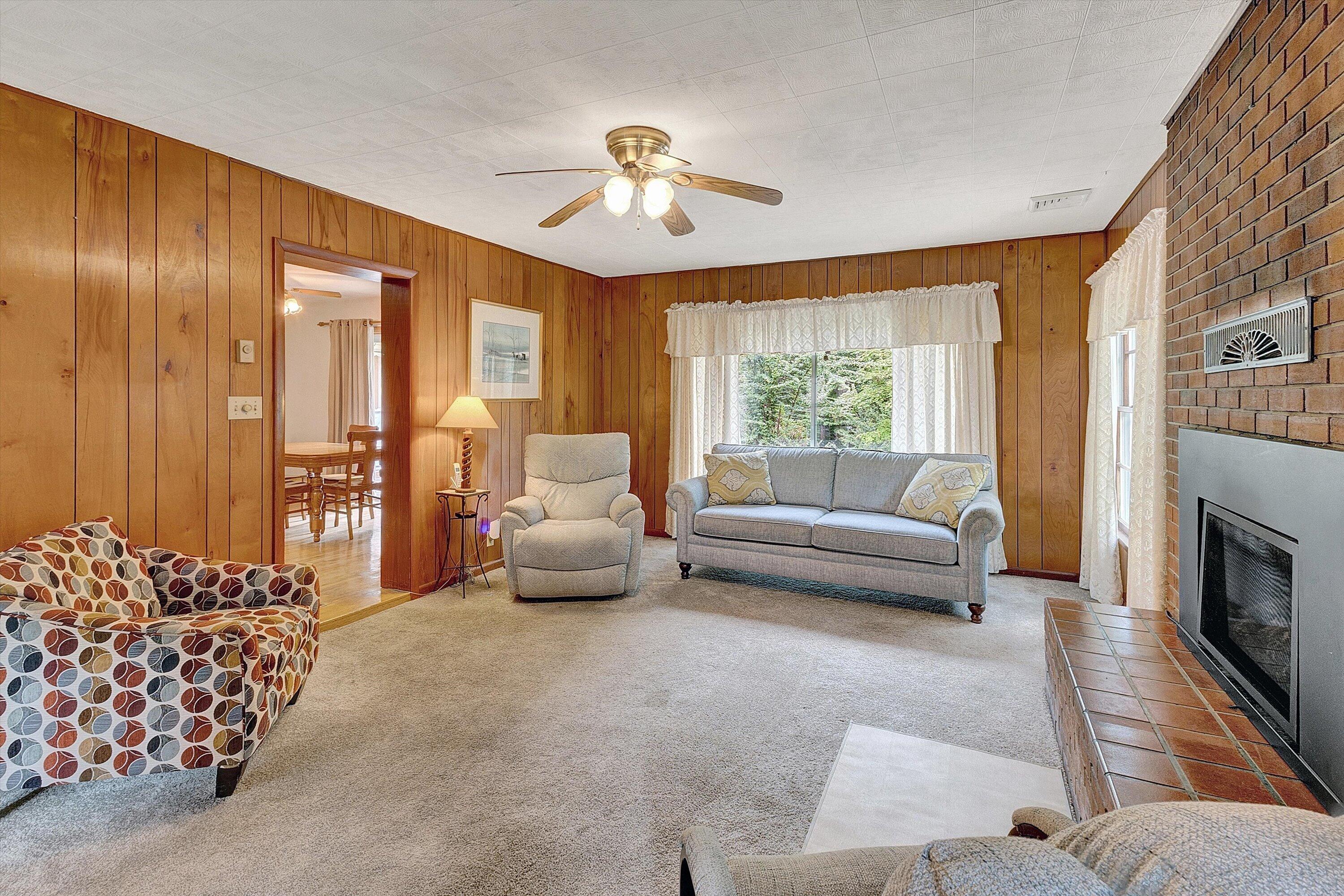 204 Boone Road Covington, VA 24426 - Photo 6 of 31 06-201A1494