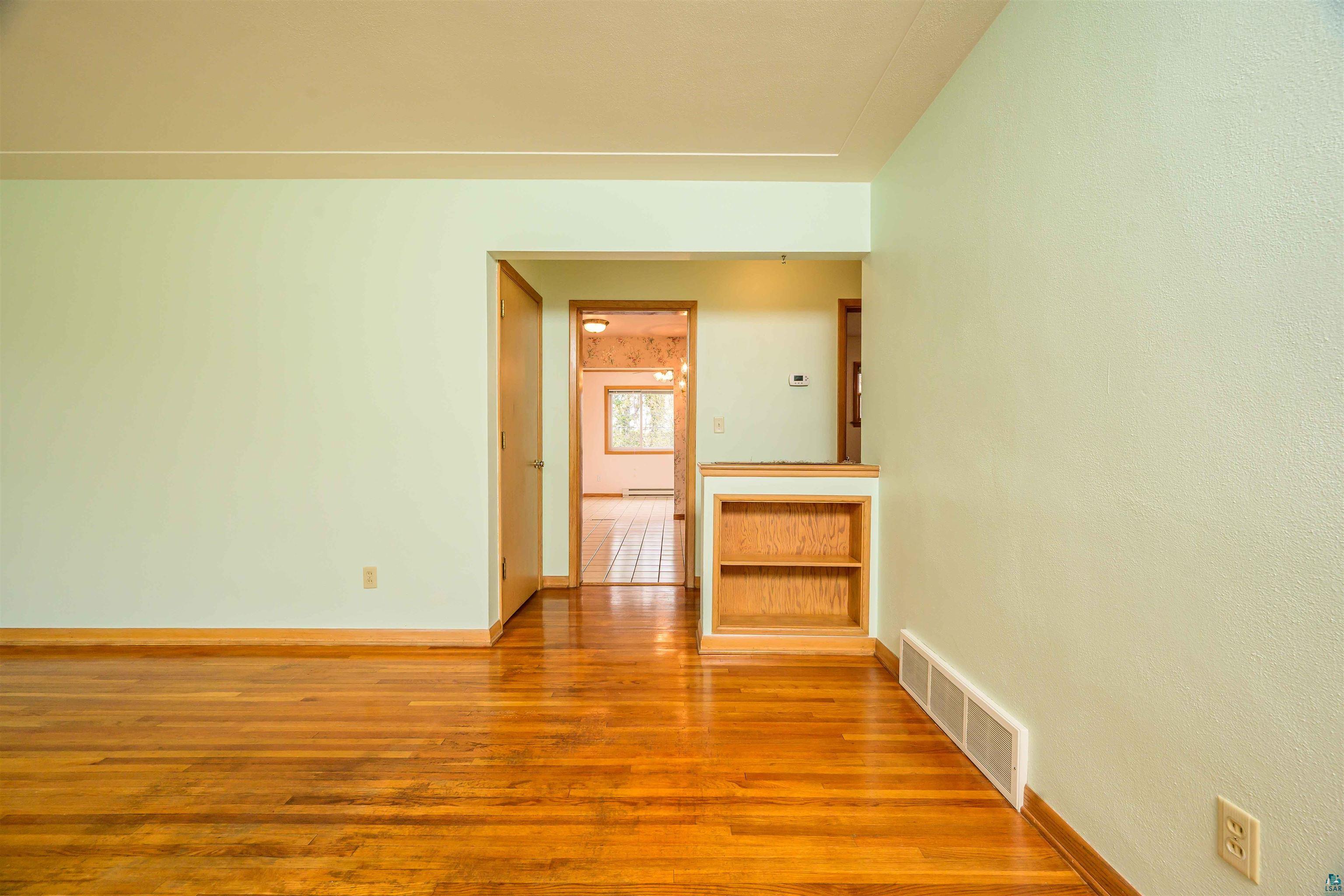 5014 Avondale Street Duluth, MN 55804 - Photo 2 of 68