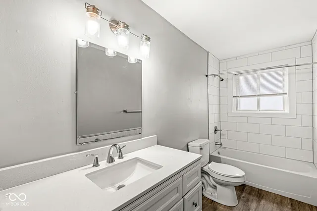 $995 | 10301 Medallion Drive, Unit 262, Indianapolis, IN 46231