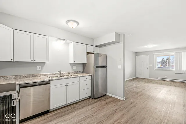 $995 | 10301 Medallion Drive, Unit 262, Indianapolis, IN 46231