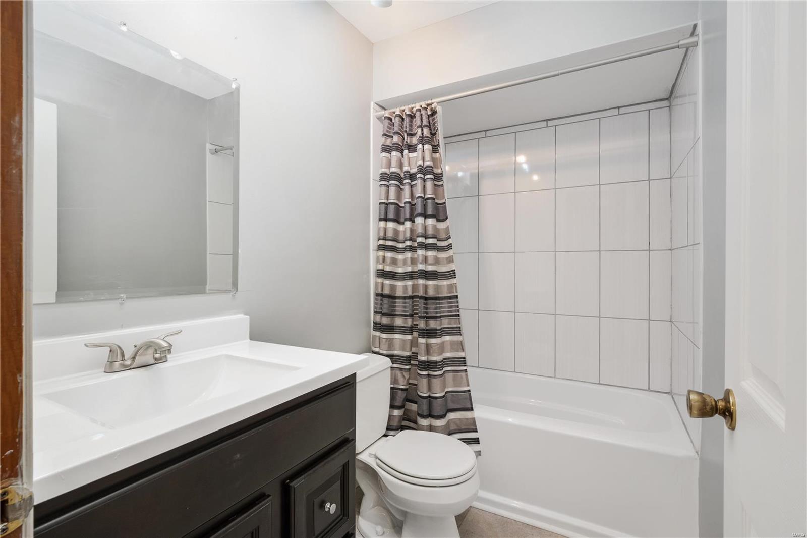 148 Ridgecrest Drive Chesterfield, MO 63017 - Photo 22 of 33 Gallery Image 22