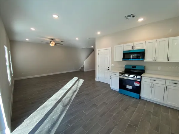 $2,295 | 732 South Lee Avenue, Orlando, FL 32805