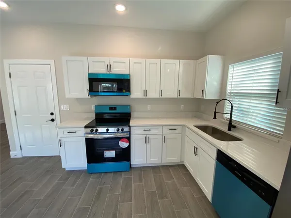 $2,295 | 732 South Lee Avenue, Orlando, FL 32805