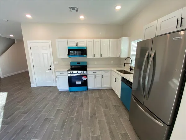 $2,295 | 732 South Lee Avenue, Orlando, FL 32805