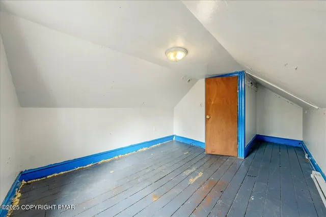 a view of a entryway of the house