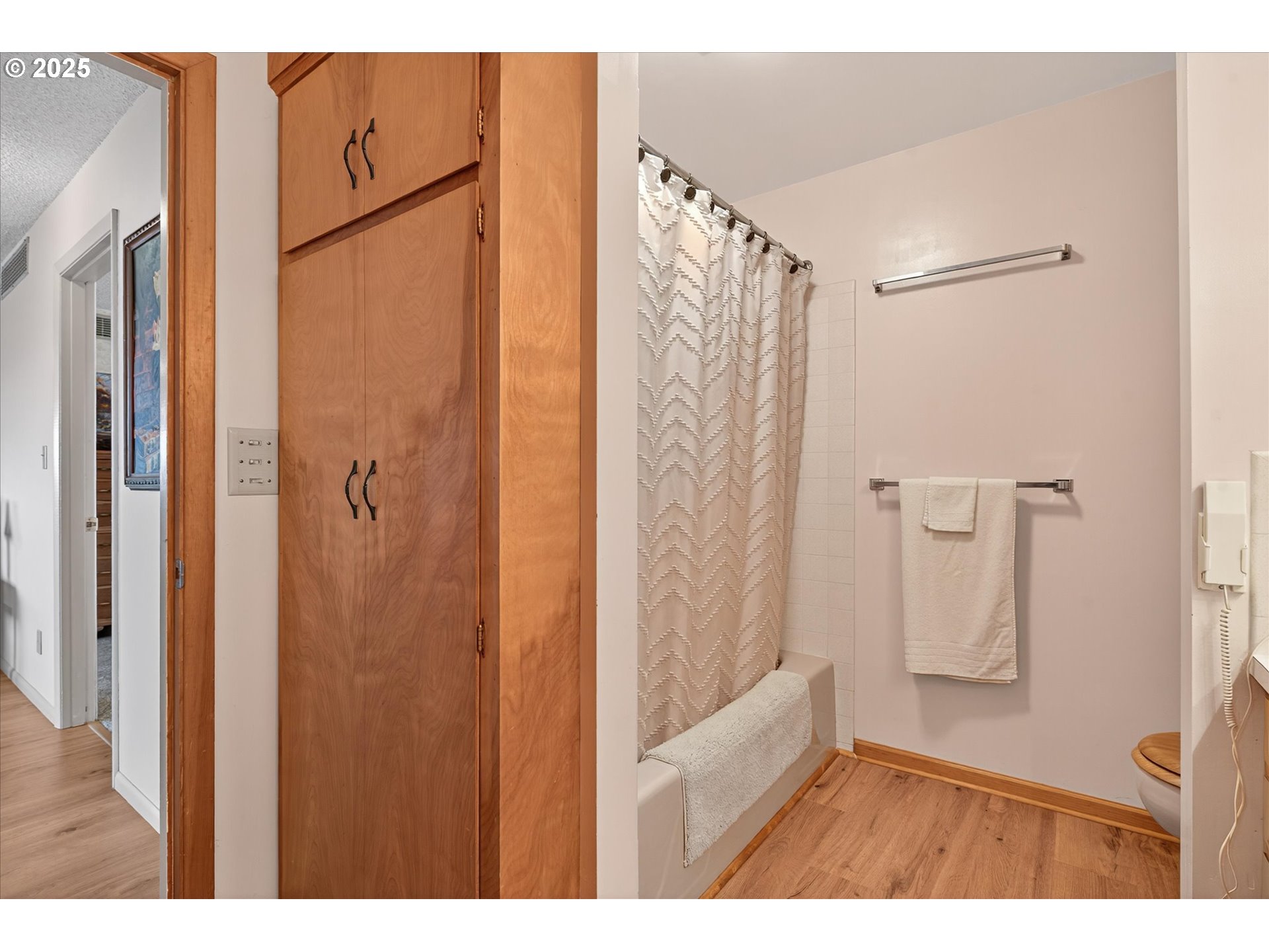 1025 17th Street Baker City, OR 97814 - Photo 30 of 48 a bathroom with a shower and a tub