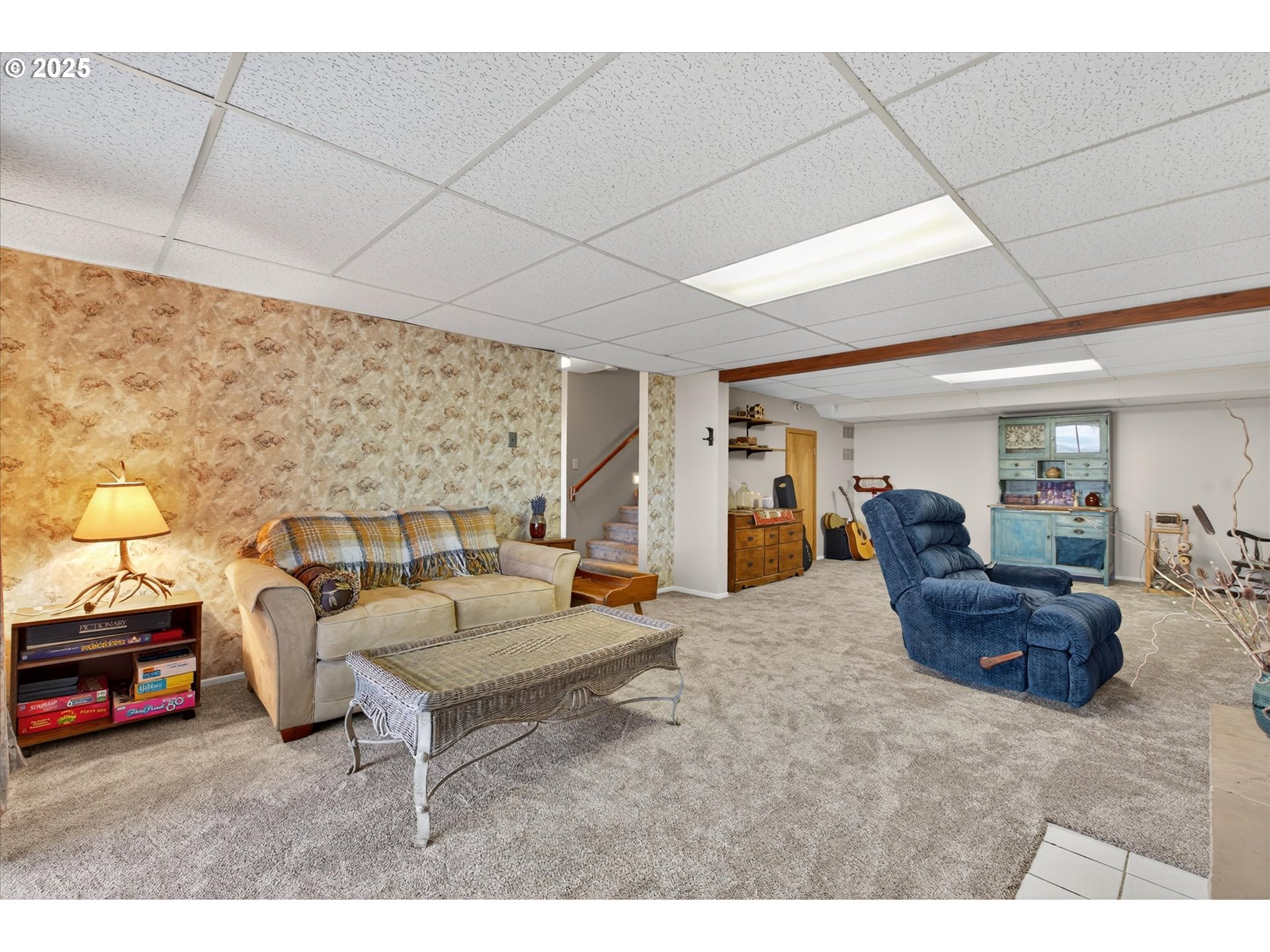 1025 17th Street Baker City, OR 97814 - Photo 35 of 48 a living room with furniture and a couch