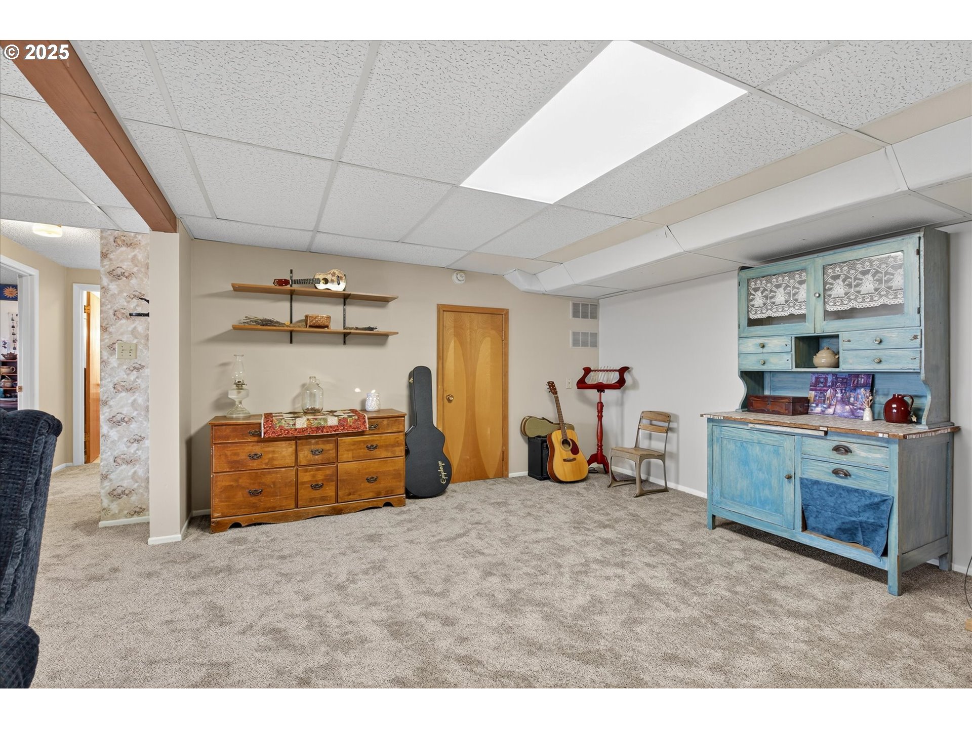 1025 17th Street Baker City, OR 97814 - Photo 40 of 48 a bed room with furniture and a window